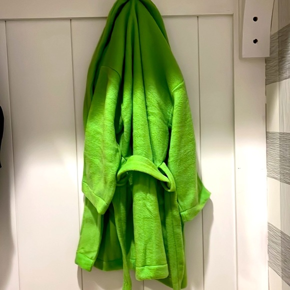 Brand New Mirko Bright Green Fleece Children’s Robe - Picture 2 of 8